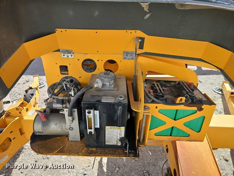 image for item EO7034 2018 Houlotte 4527A boom lift