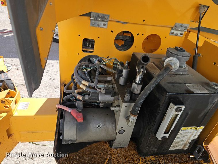 image for item EO7034 2018 Houlotte 4527A boom lift