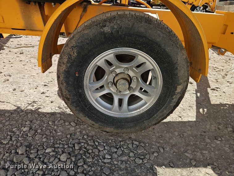 image for item EO7034 2018 Houlotte 4527A boom lift