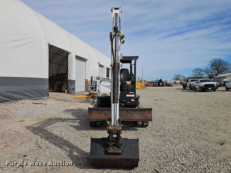 image for item EO7037 2017 Bobcat E50 mini excavator