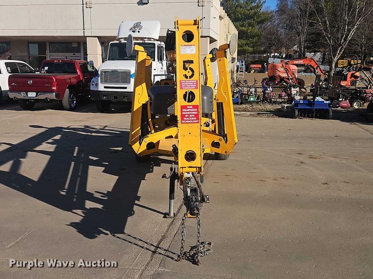 image for item EO7038 2022 Haulotte 5533A boom lift