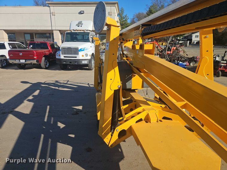 image for item EO7038 2022 Haulotte 5533A boom lift