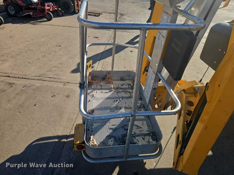 image for item EO7038 2022 Haulotte 5533A boom lift