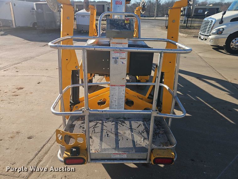 image for item EO7038 2022 Haulotte 5533A boom lift
