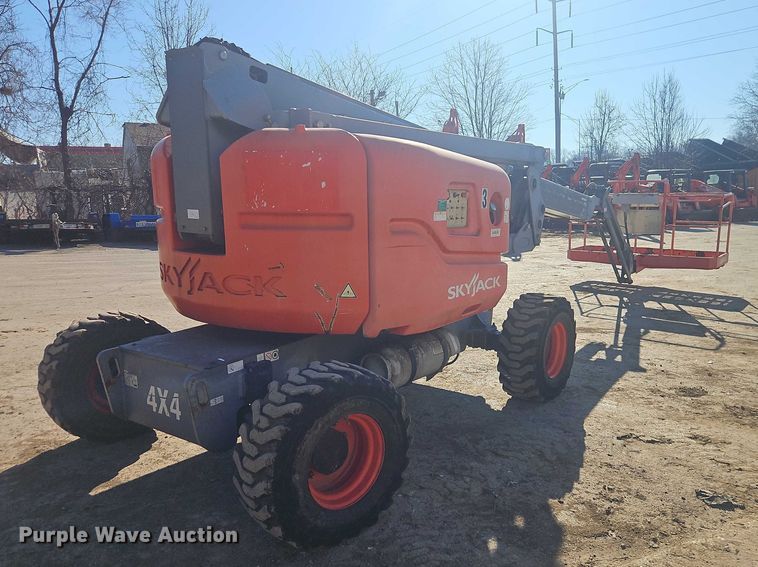 image for item EO7039 2013 Skyjack SJ63AJ boom lift