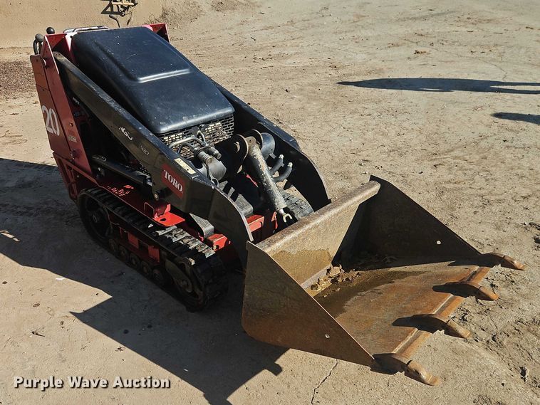 image for item EO7040 Toro Dingo 427 compact utility loader