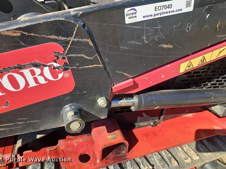 image for item EO7040 Toro Dingo 427 compact utility loader