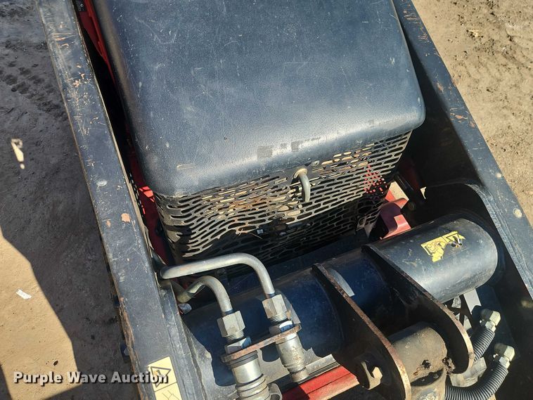 image for item EO7040 Toro Dingo 427 compact utility loader