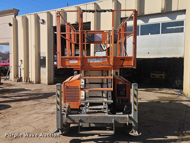image for item EO7041 2016 Snorkel S3370RT scissor lift