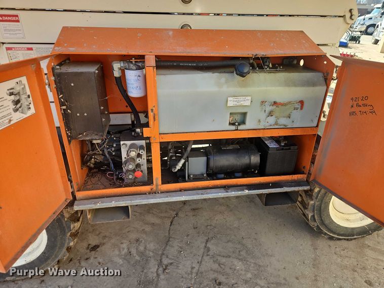 image for item EO7041 2016 Snorkel S3370RT scissor lift