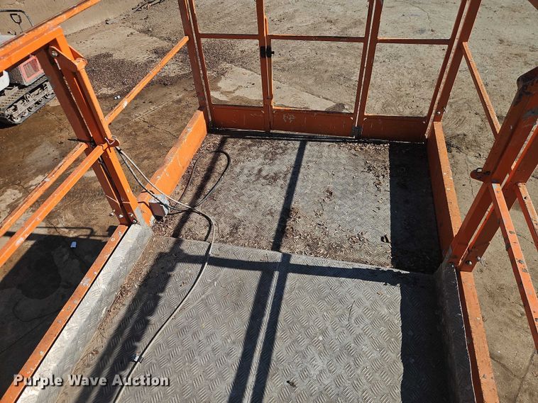 image for item EO7041 2016 Snorkel S3370RT scissor lift