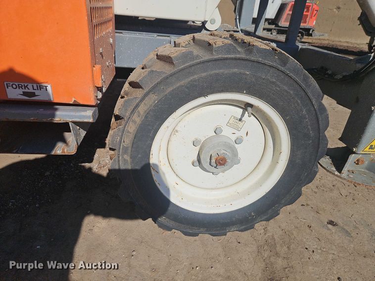 image for item EO7041 2016 Snorkel S3370RT scissor lift