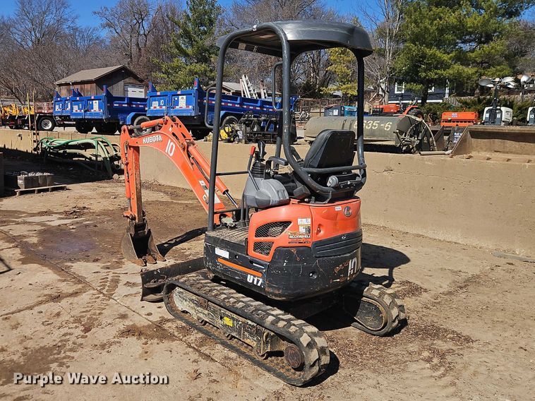 image for item EO7044 2019 Kubota U17 mini excavator