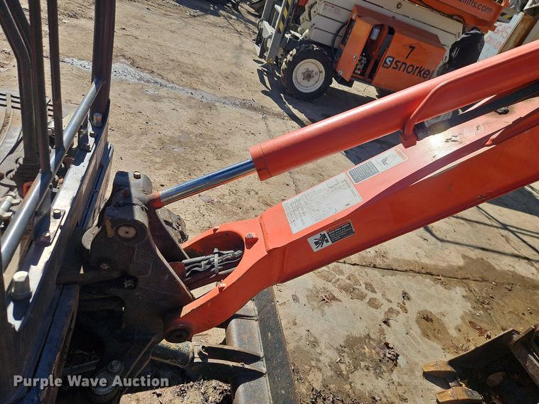image for item EO7044 2019 Kubota U17 mini excavator