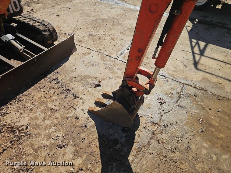 image for item EO7044 2019 Kubota U17 mini excavator