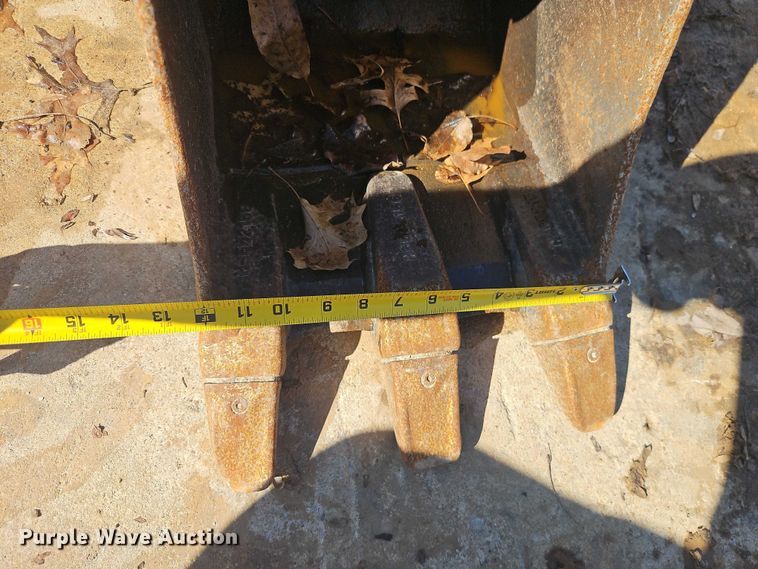 image for item EO7044 2019 Kubota U17 mini excavator