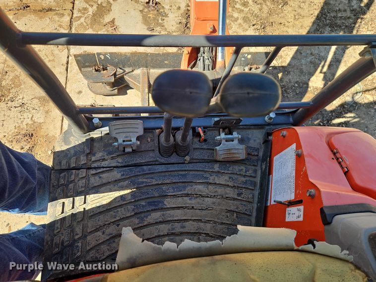 image for item EO7044 2019 Kubota U17 mini excavator