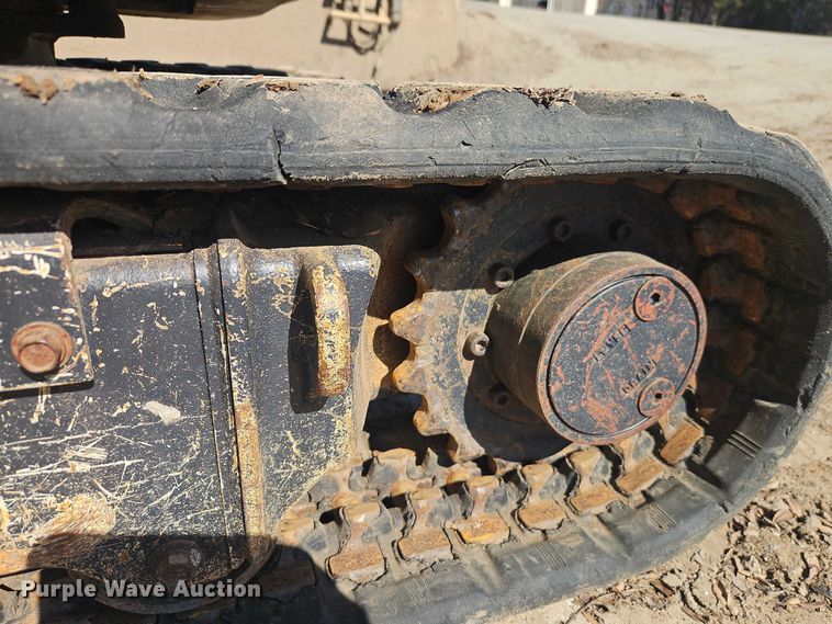 image for item EO7044 2019 Kubota U17 mini excavator