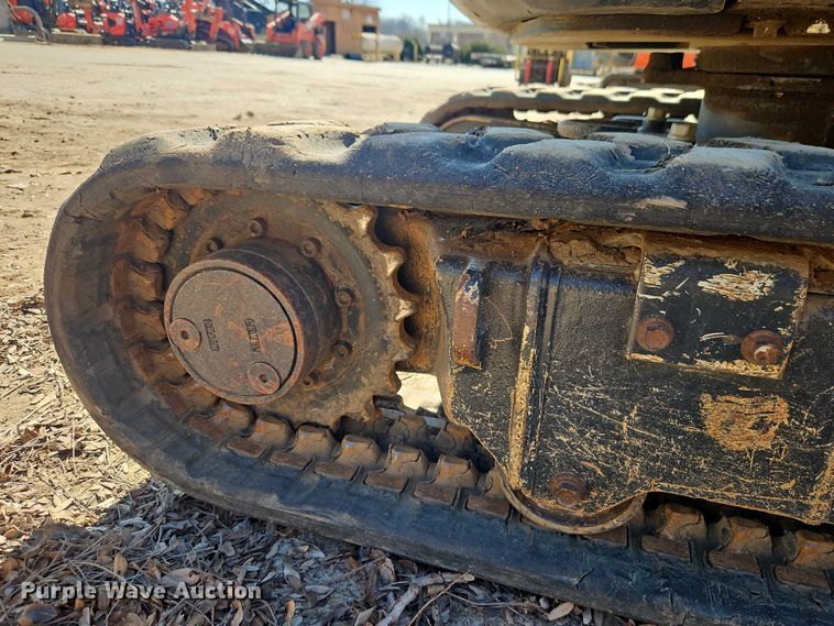 image for item EO7044 2019 Kubota U17 mini excavator