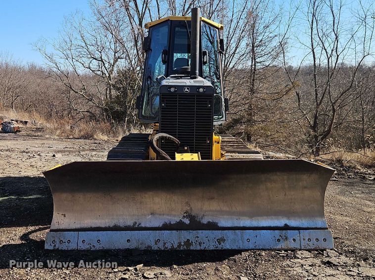 image for item EO7048 2008 John Deere 650J XLT dozer