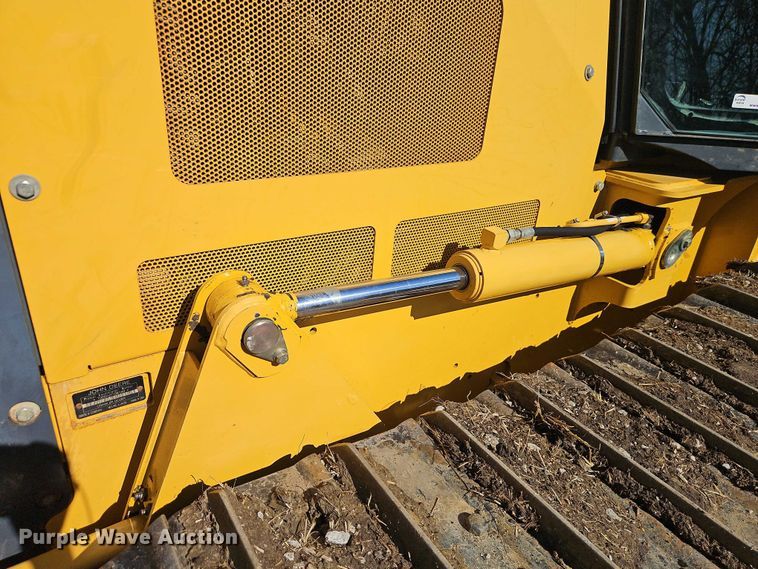 image for item EO7048 2008 John Deere 650J XLT dozer