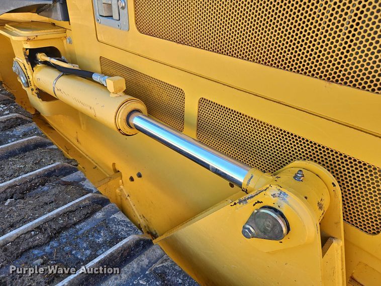 image for item EO7048 2008 John Deere 650J XLT dozer