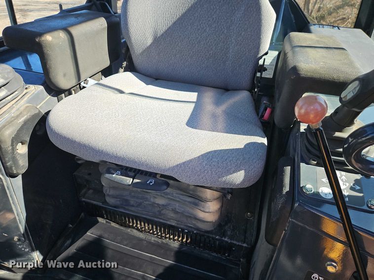 image for item EO7048 2008 John Deere 650J XLT dozer