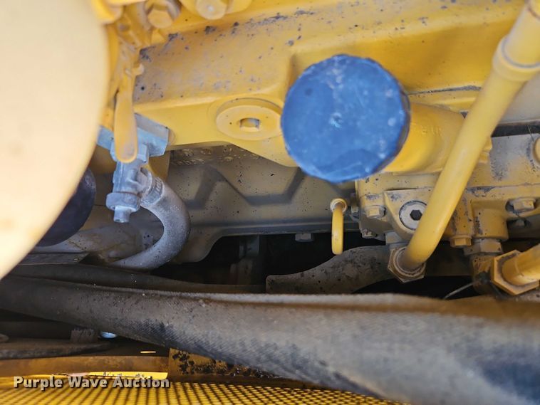 image for item EO7048 2008 John Deere 650J XLT dozer