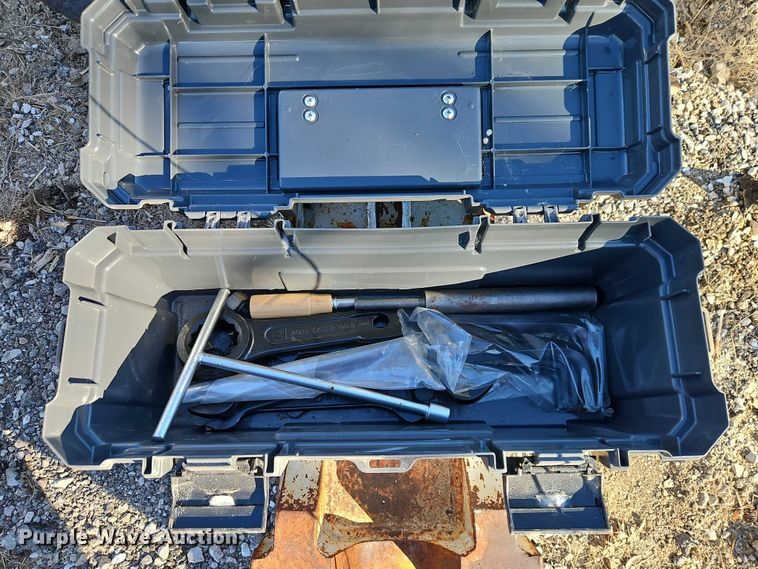 image for item EO7049 Kent FX175QTV breaker