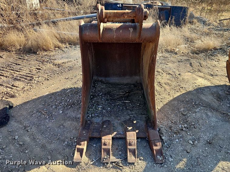 image for item EO7051 Hensley KOBSK115 excavator bucket