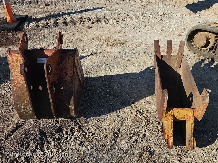 image for item EO7052 (2) backhoe buckets