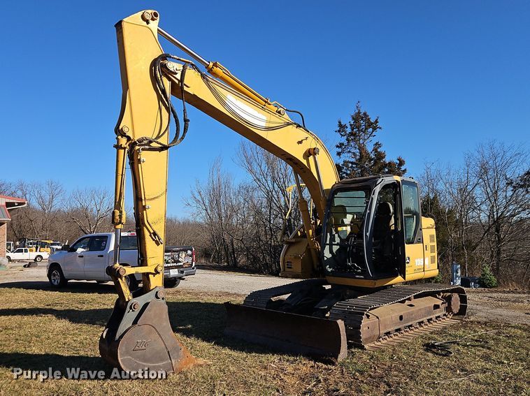 image for item EO7053 2007 John Deere 135C RTS excavator
