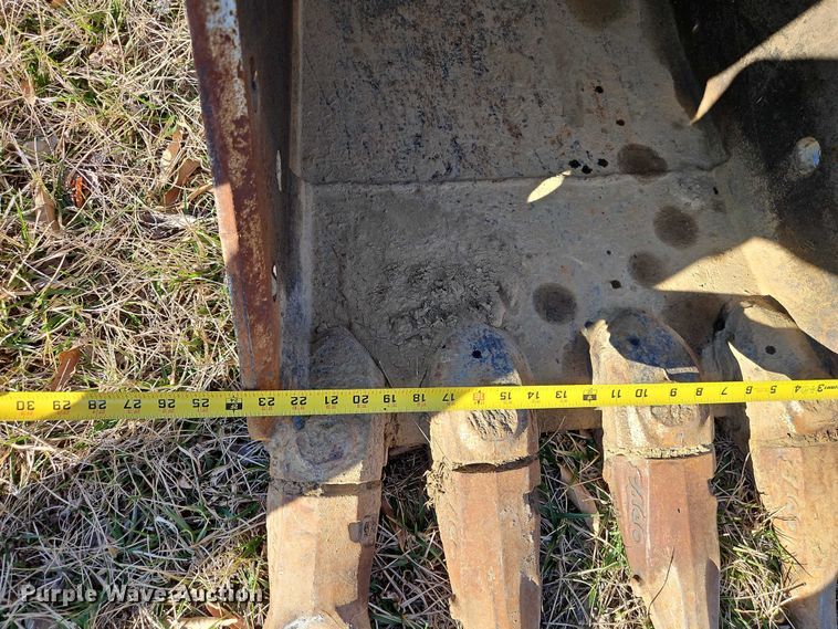 image for item EO7053 2007 John Deere 135C RTS excavator