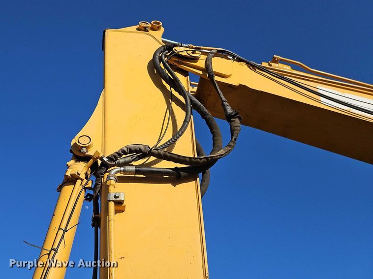 image for item EO7053 2007 John Deere 135C RTS excavator