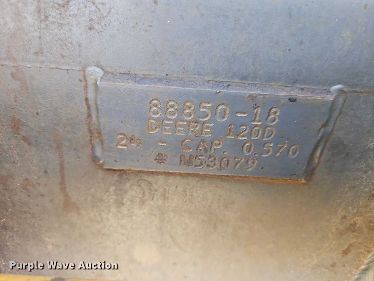 image for item EO7053 2007 John Deere 135C RTS excavator