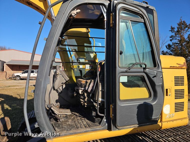 image for item EO7053 2007 John Deere 135C RTS excavator