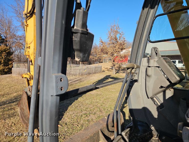 image for item EO7053 2007 John Deere 135C RTS excavator