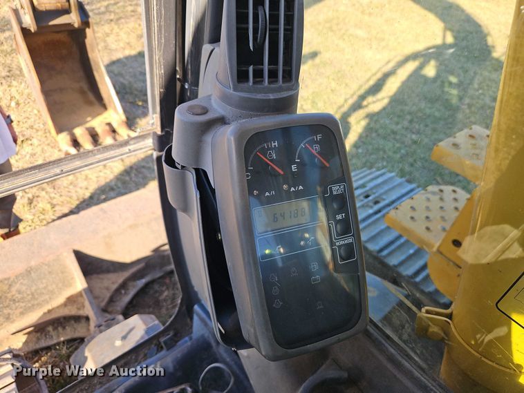 image for item EO7053 2007 John Deere 135C RTS excavator