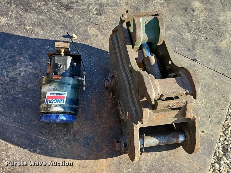 image for item EO7053 2007 John Deere 135C RTS excavator