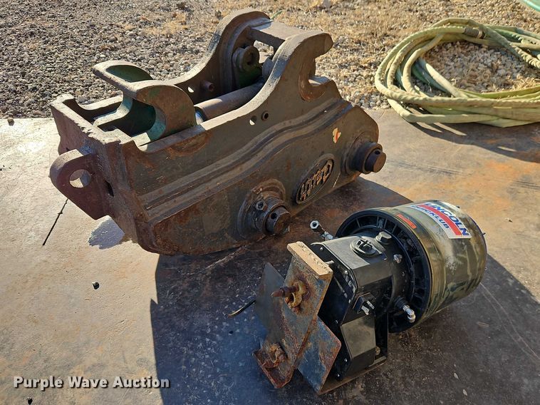 image for item EO7053 2007 John Deere 135C RTS excavator