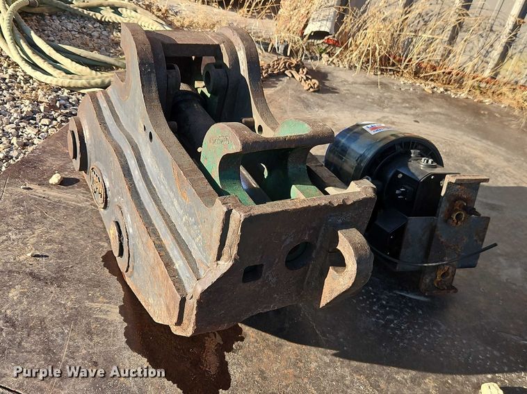 image for item EO7053 2007 John Deere 135C RTS excavator