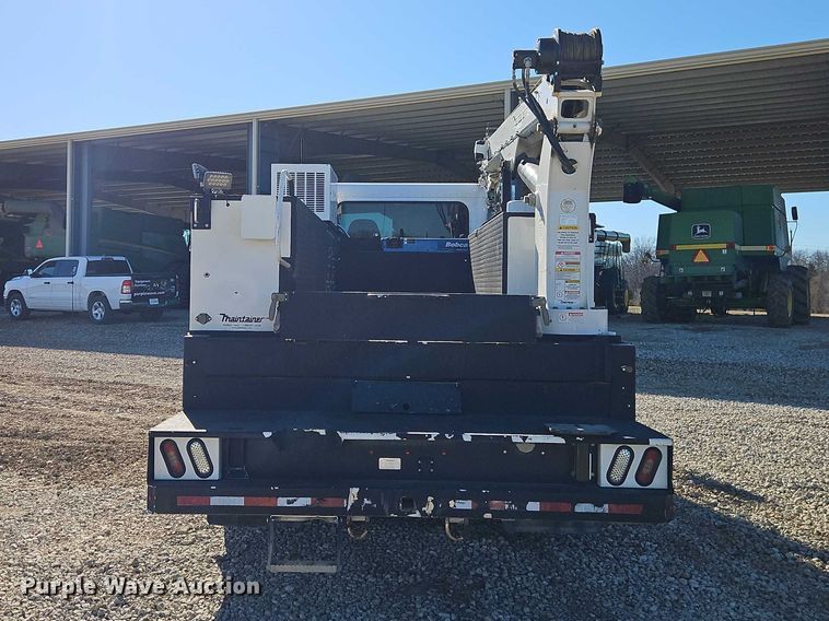 image for item EO7054 2019 Peterbilt 337 utility / service truck