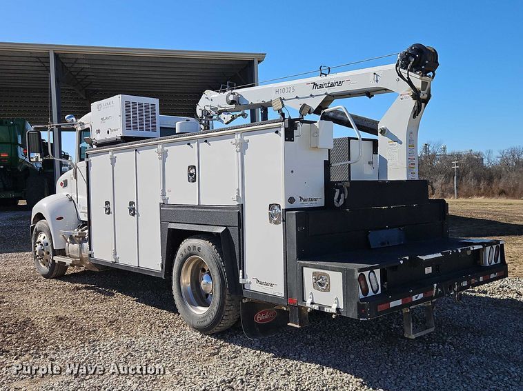 image for item EO7054 2019 Peterbilt 337 utility / service truck