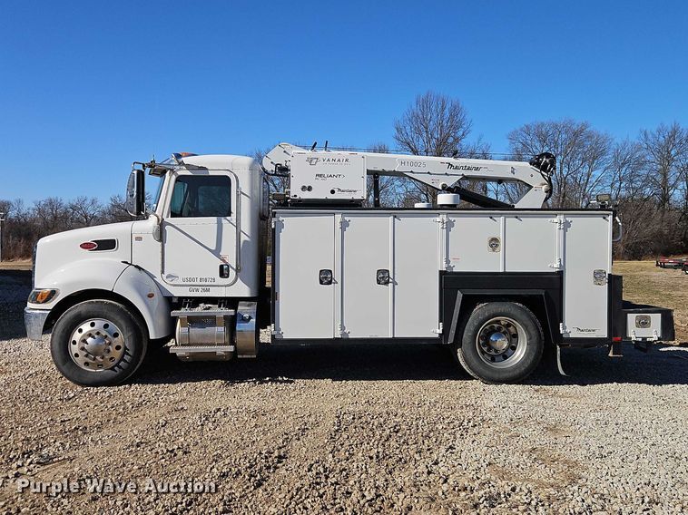 image for item EO7054 2019 Peterbilt 337 utility / service truck