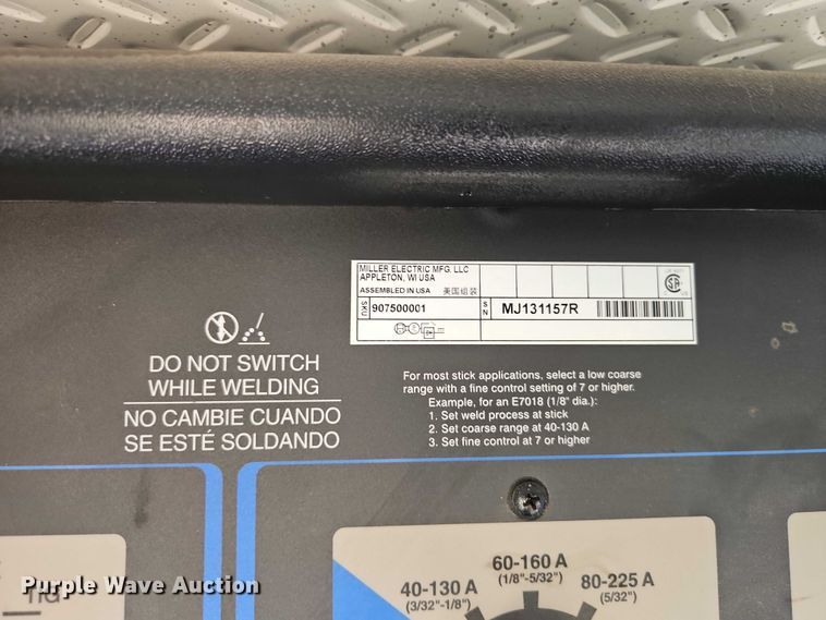 image for item EO7054 2019 Peterbilt 337 utility / service truck