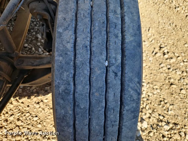 image for item EO7054 2019 Peterbilt 337 utility / service truck