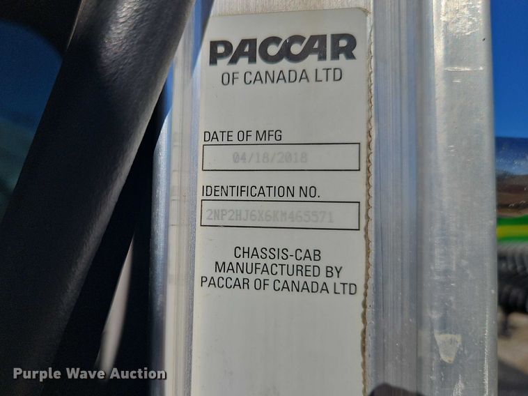 image for item EO7054 2019 Peterbilt 337 utility / service truck