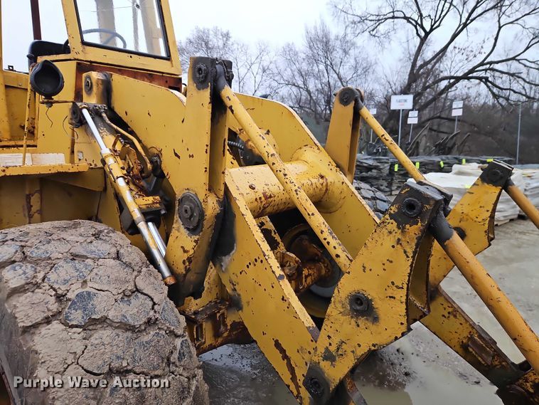 image for item EO7057 1973 Caterpillar 930 wheel loader
