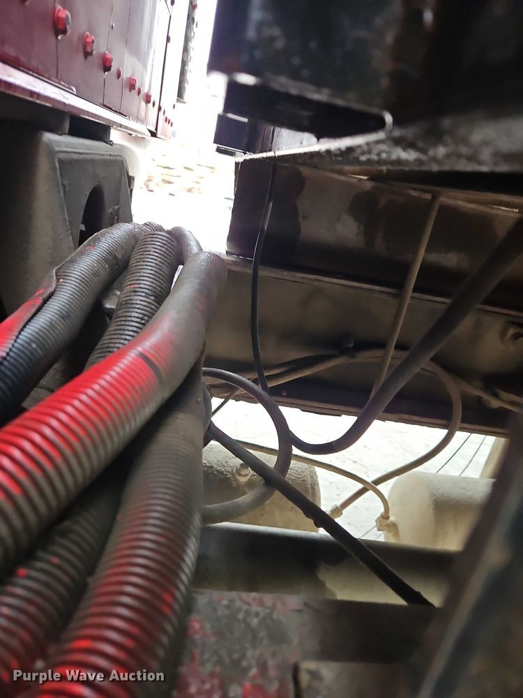 image for item EO7058 2006 Kenworth T800 flatbed truck