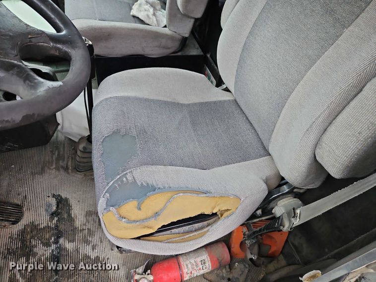 image for item EO7058 2006 Kenworth T800 flatbed truck